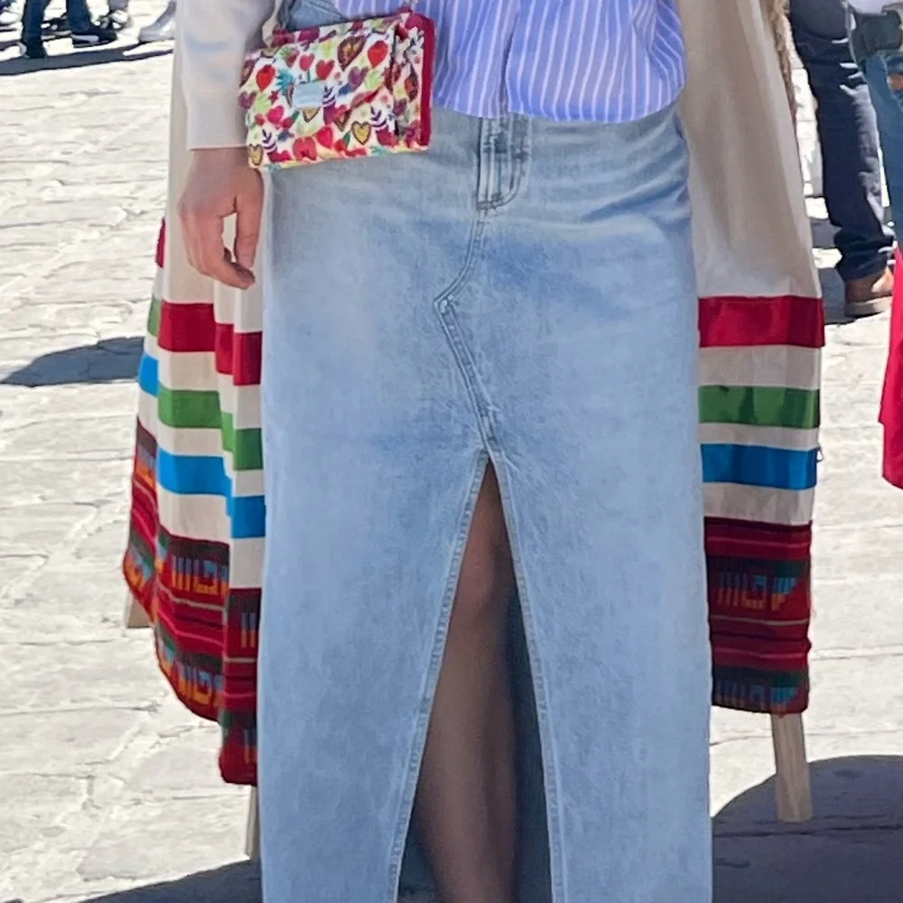 Aritzia Denim Forum 90s Maxi Jean Skirt - Picture 2 of 7